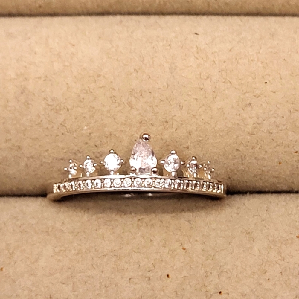 Crown tiara rhinestone ring sz 8.5